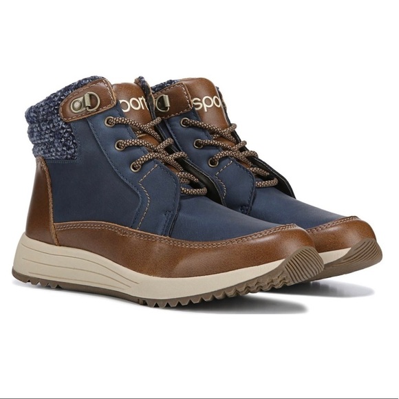 Girls Sporto Ignite Blue Waterproof Boots 4 US!
